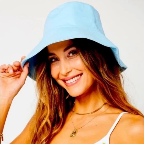 l*space Accessories - L* Space Poolside Bucket Hat O/S